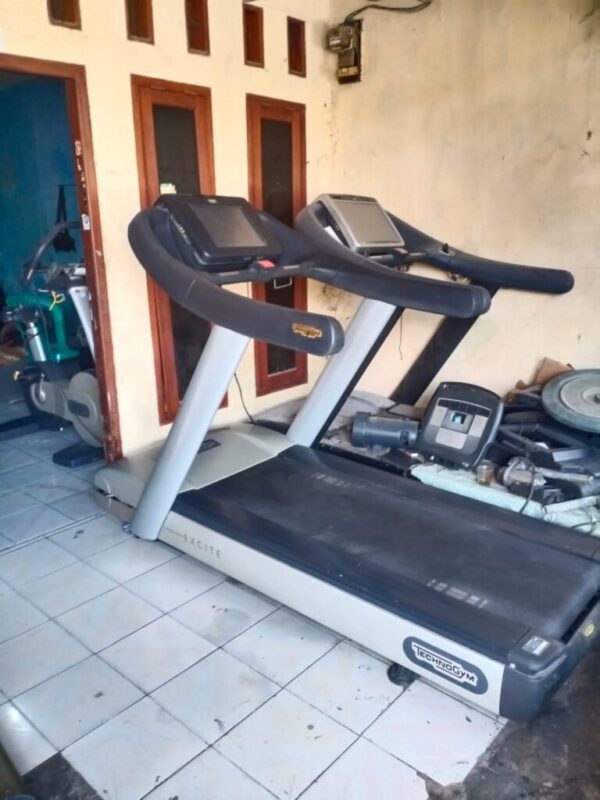 Galeri Pusat Service Treadmill (18) Galeri Pusat Service Treadmill (18)
