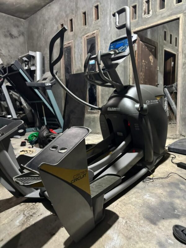 Galeri Pusat Service Treadmill (3) Galeri Pusat Service Treadmill (3)